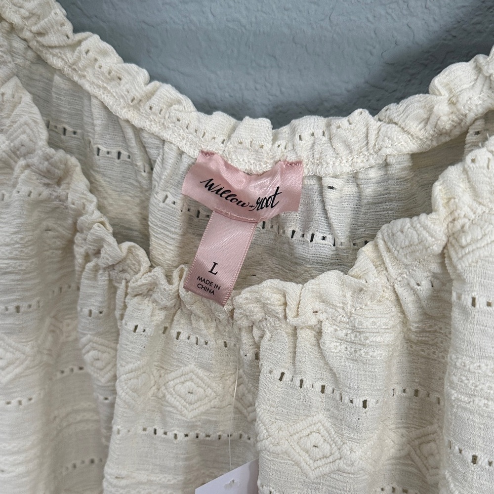 Elegant Cream Women's Blouse - Picture 3 of 5